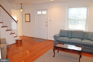 706 Pine Ridge Rd, Media, PA 19063