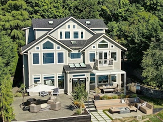 70 Island Blvd, Fox Island, WA 98333