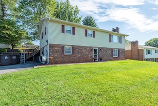 14143 Willow Ln, Bristol, VA 24202