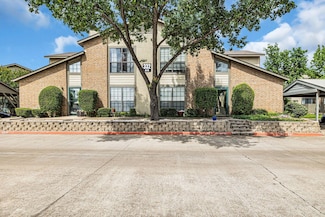 332 W Harwood Rd Unit B, Hurst, TX 76054