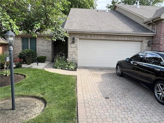 172 Copperfield Dr, Dayton, OH 45415
