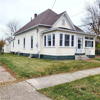 925 E St, Lorain, OH 44052