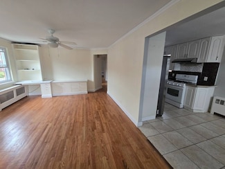 41-33 55th St, Flushing, NY 11377
