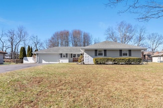 3141 Hyde Park Dr, Lexington, KY 40503