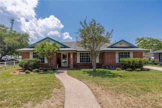537 Vista Dr, Odem, TX 78370