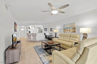 840 Gulf Pavillion Dr Unit 103, Naples, FL 34108