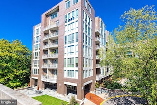 513 W Broad St Unit 503, Falls Church, VA 22046