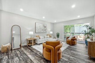 310 Tradewinds Dr Unit 8, San Jose, CA 95123