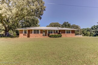 7642 McCarson Ln, Walls, MS 38680