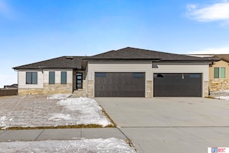 7522 Himalayas Dr, Lincoln, NE 68516
