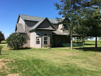 4055 E 1553rd Rd, Earlville, IL 60518