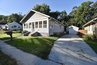 12 Marian Ave, Council Bluffs, IA 51503