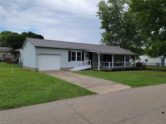 10 7th St, Belpre, OH 45714