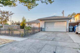 4213 E Buckingham Way, Fresno, CA 93726