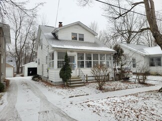 813 Fleming Ave, Jackson, MI 49202