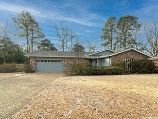 10705 Yosemite Valley Dr, Little Rock, AR 72212