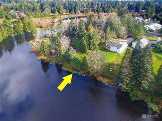 1560 Rhododendron Dr, Camano Island, WA 98282