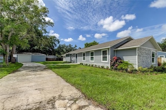 911 8th Ave SW, Largo, FL 33770