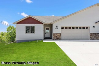 3053 Hoefer Ave, Rapid City, SD 57701
