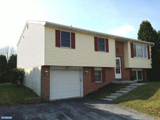 46 Carriage Cir, Oley, PA 19547