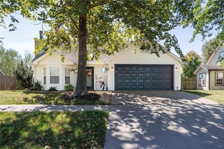 758 Lake St, Lawrence, KS 66044