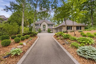 1144 Blue Heron Ct, Saint Paul, MN 55123