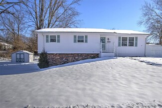 4 Ford Dr, Decatur, IL 62521