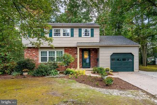 22 Bridge Dr, Blackwood, NJ 08012