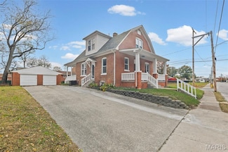 200 N 48th St, Belleville, IL 62226