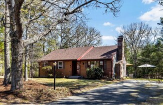 22 Harmony Ln, Brewster, MA 02631