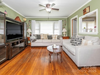 5629 Ruth Dr, Charlotte, NC 28215