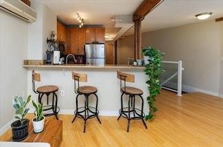 240 Jackson St Unit 602, Lowell, MA 01852