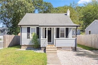 90 Tampa Ave, Warwick, RI 02889