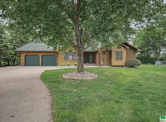 5820 Lorraine Ave, Sioux City, IA 51106