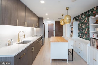 1211 Van St SE Unit 1211, Washington, DC 20003