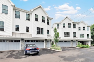 888 Oldfield Rd, Fairfield, CT 06824