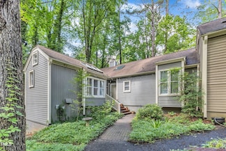 1702 Falls Church Rd, Raleigh, NC 27609