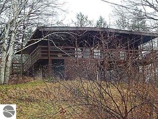 2504 Miramichi Dr, Evart, MI 49631