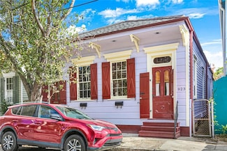 923 Clouet St, New Orleans, LA 70117