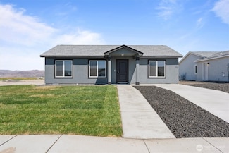 205 Rattray Dr, Mattawa, WA 99349