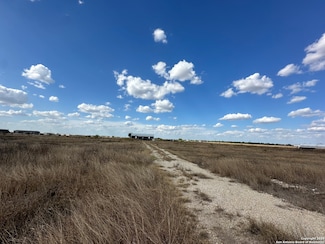 2267 Cr 430, Jourdanton, TX 78064