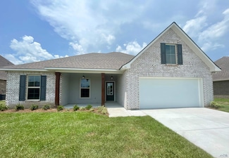 121 Horis Dr, Houma, LA 70364