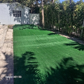 2325 Hayes St, Hollywood, FL 33020