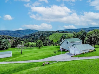 15 Yamaha Ln, Galeton, PA 16922