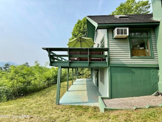 29 Sunrise Ln, Bolton Landing, NY 12814