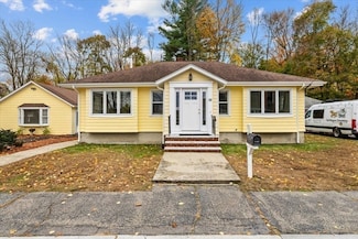 17 Holbrook Ave, North Attleboro, MA 02760
