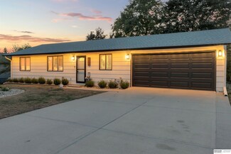 4773 Crestview Dr, Blair, NE 68008
