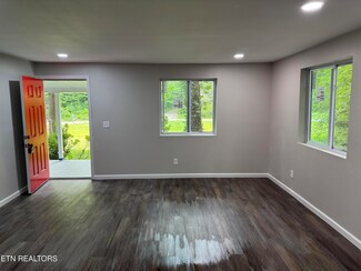 2506 Legion Dr, Knoxville, TN 37920