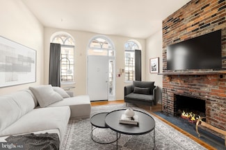 234 Bainbridge St Unit 1F, Philadelphia, PA 19147