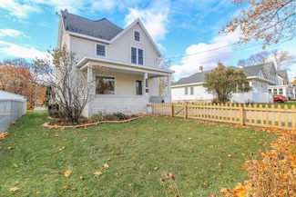 523 Robert St, Fort Atkinson, WI 53538